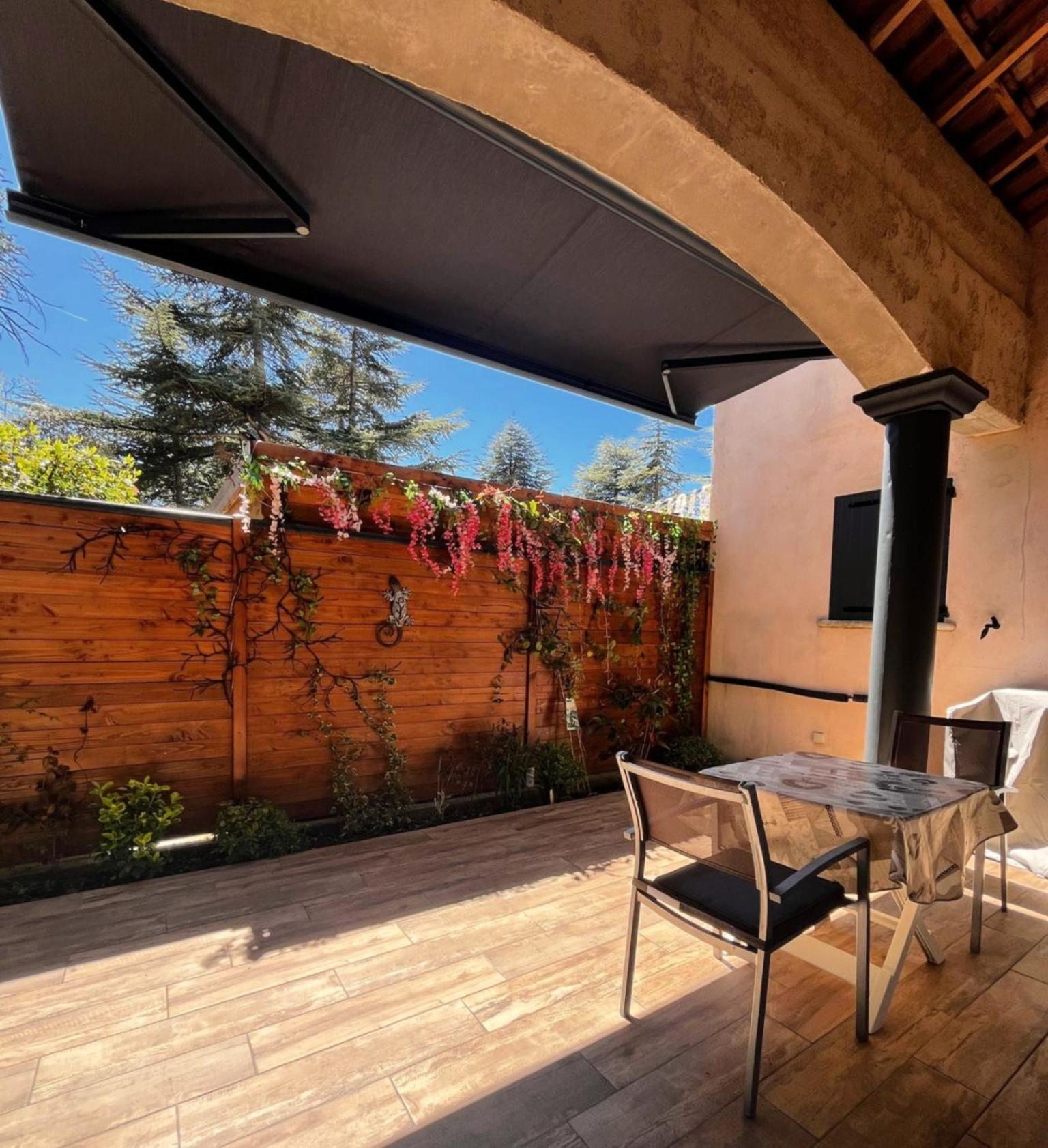 Spacieuse Dependance Duplex 50 M2 Classe 3 Etoiles Sans Vis-A-Vis Greoux-les-Bains Bagian luar foto